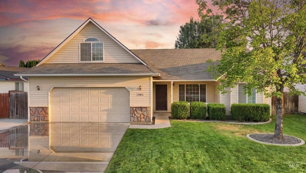 19811 Adirondack Way