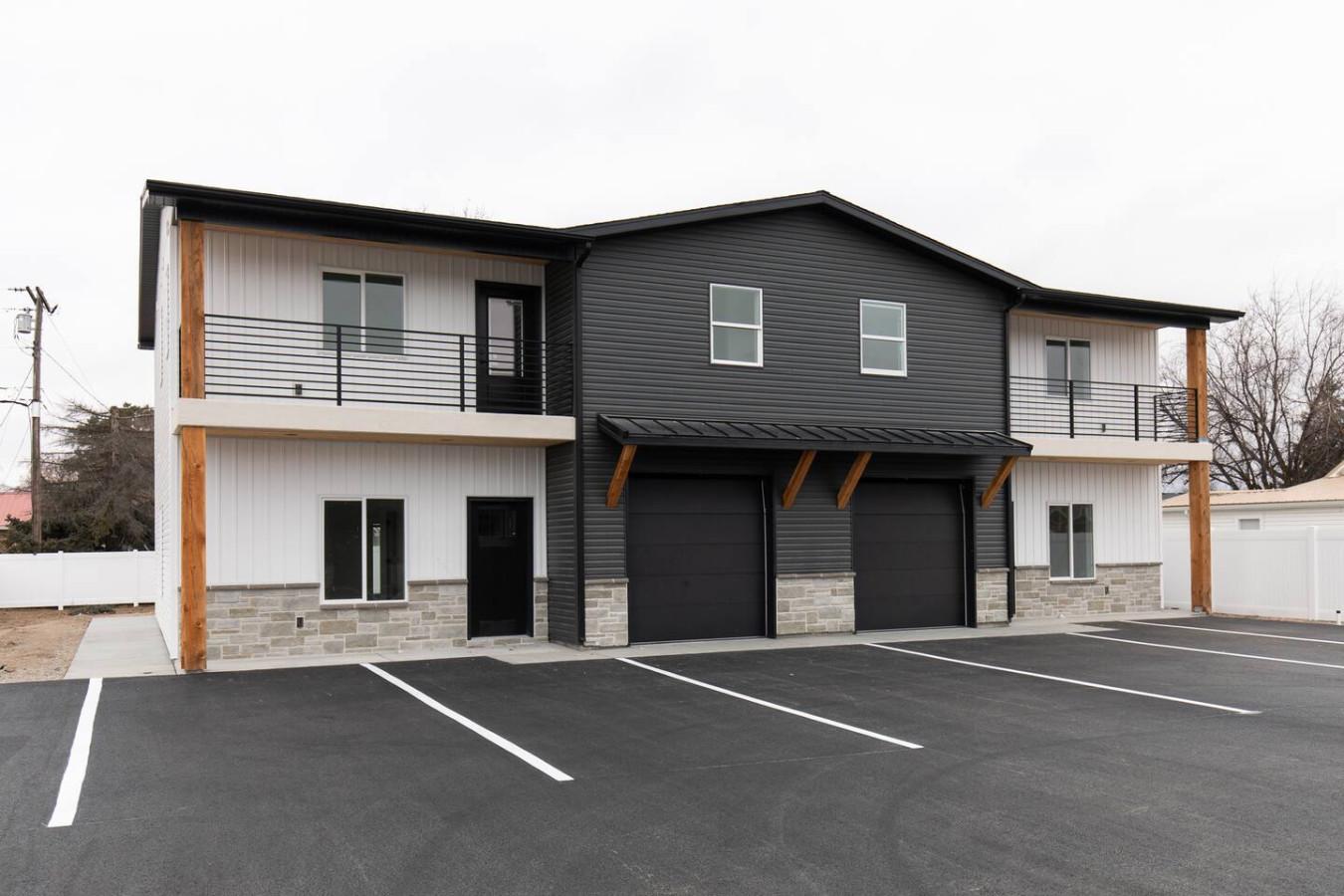 Modern Townhouse Unit 1