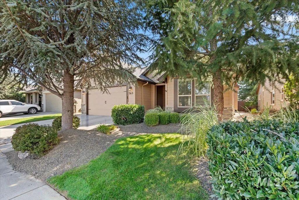 763 W Laughton Dr.
