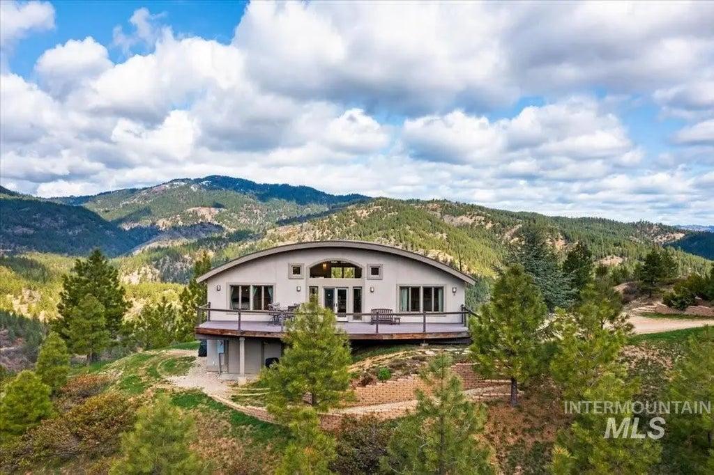 11 Deer Point Cir