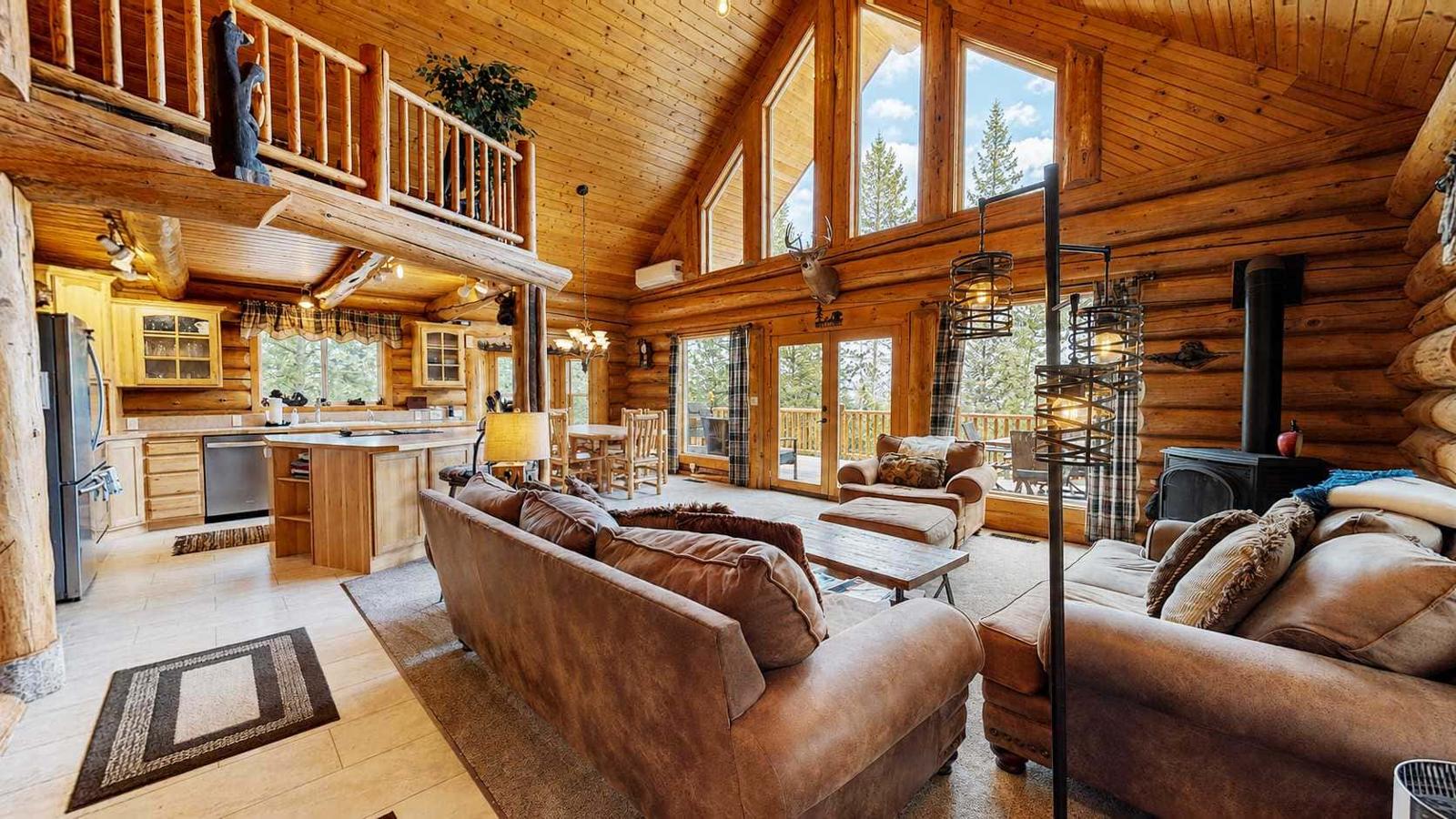 Crest Cabin
