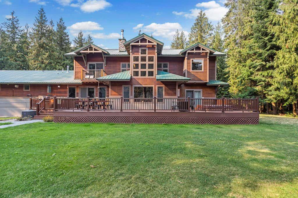 Heckanecki's River Lake Lodge
