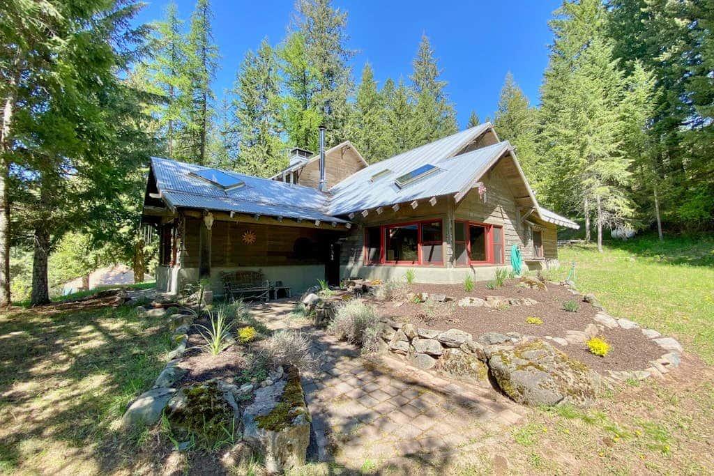 Eureka Lodge in Sandpoint