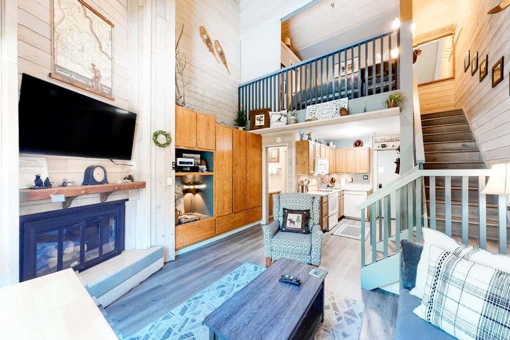 Elkhorn Studio Condo - the Clocktower