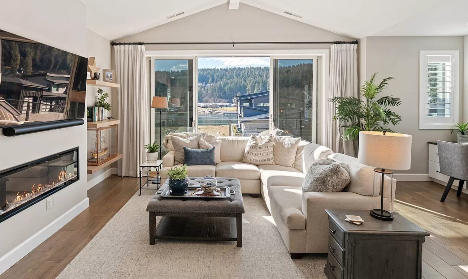 Bellerive Home