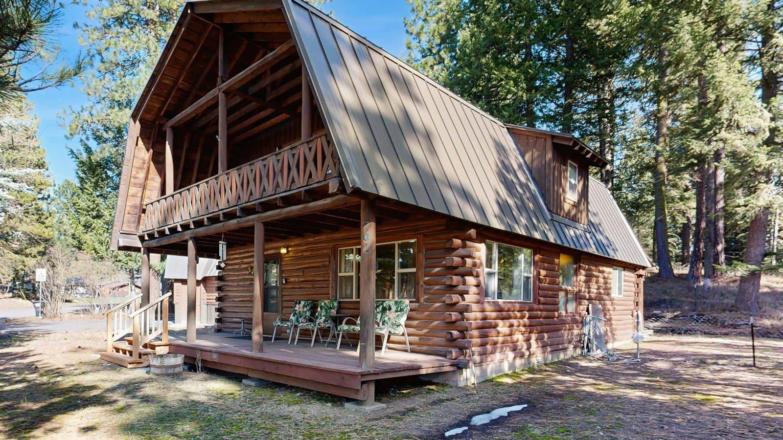 Spacious Family Retreat Foosball, Ac & Deck