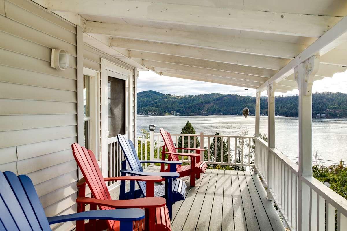 Harrison Getaway W Deck & Lake Views!