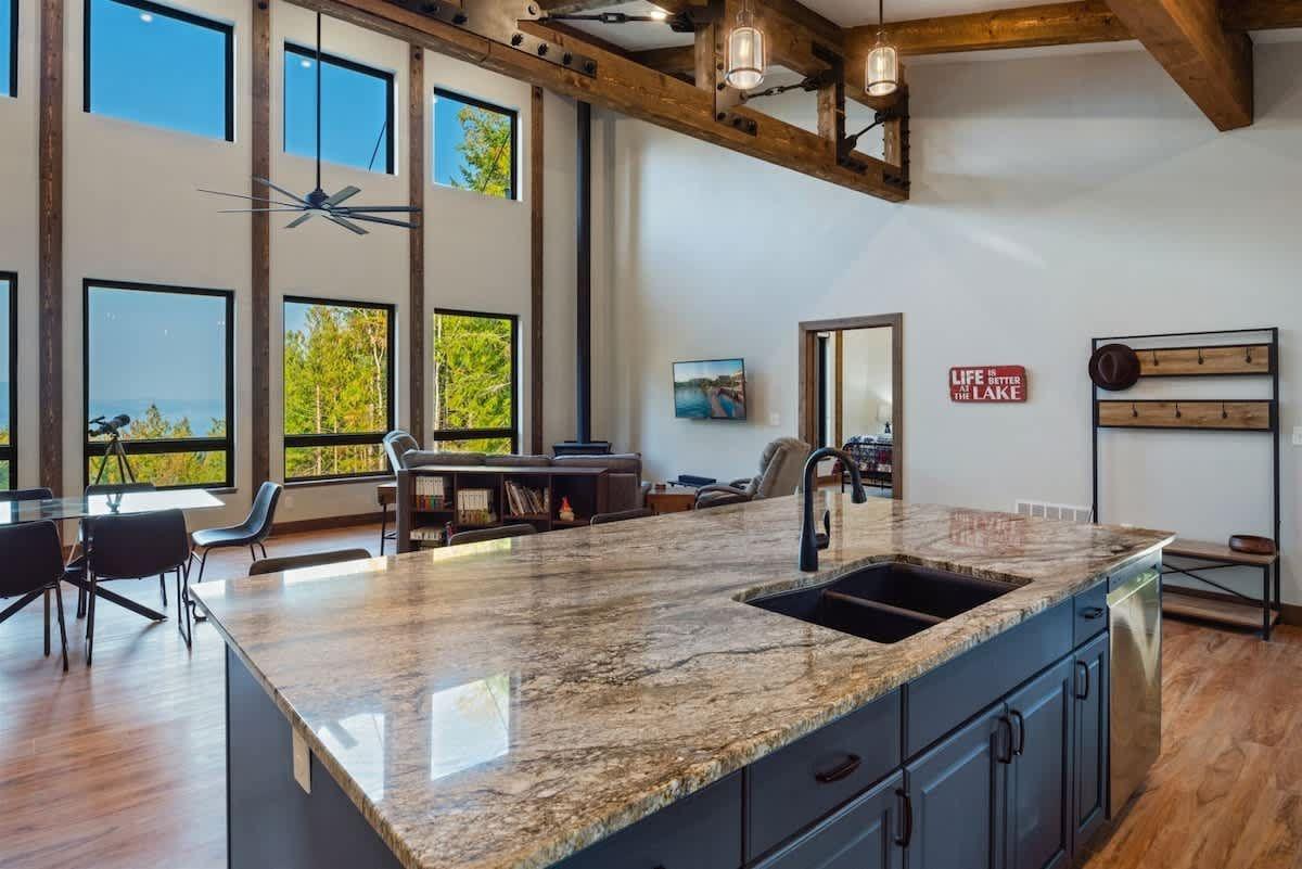 Moonbeam Rd 577 vacation stay in Sandpoint, Idaho