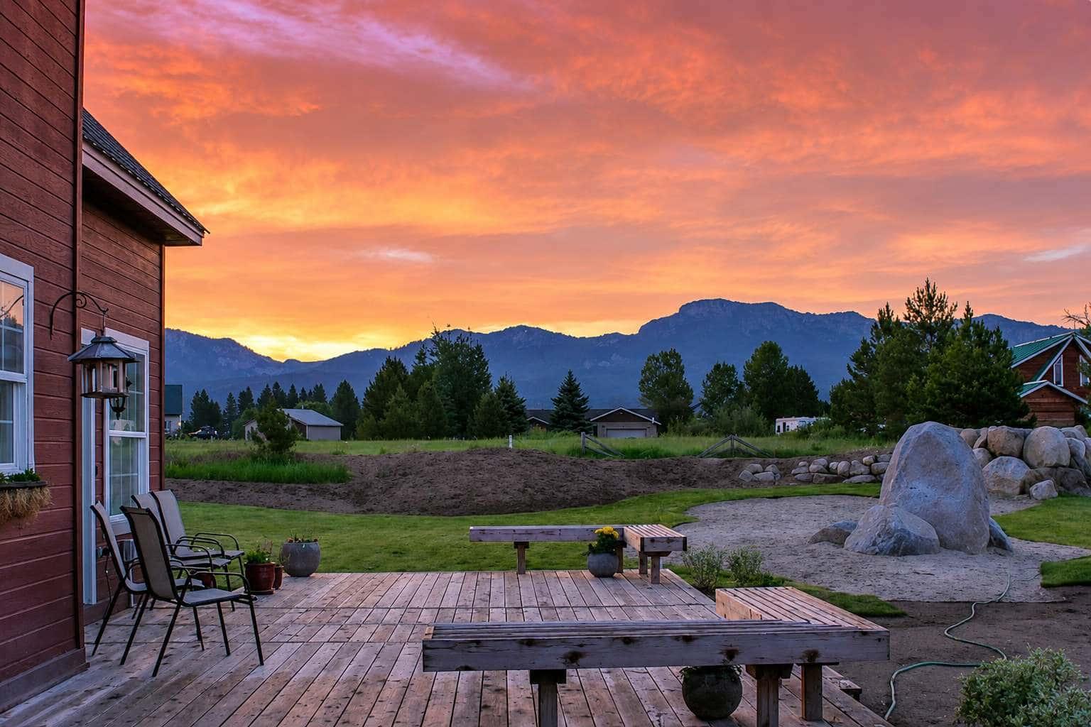 Country Retreat Deck & Mountain Views