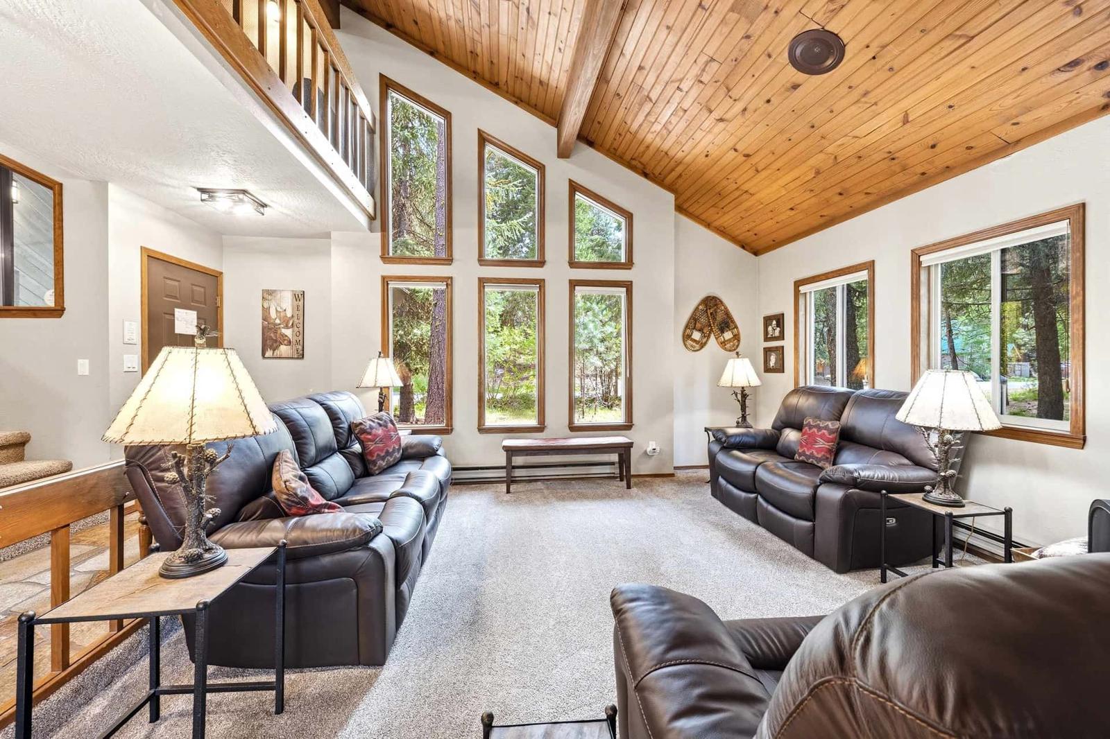 Wooded Cabin near Payette Lake & Brundage