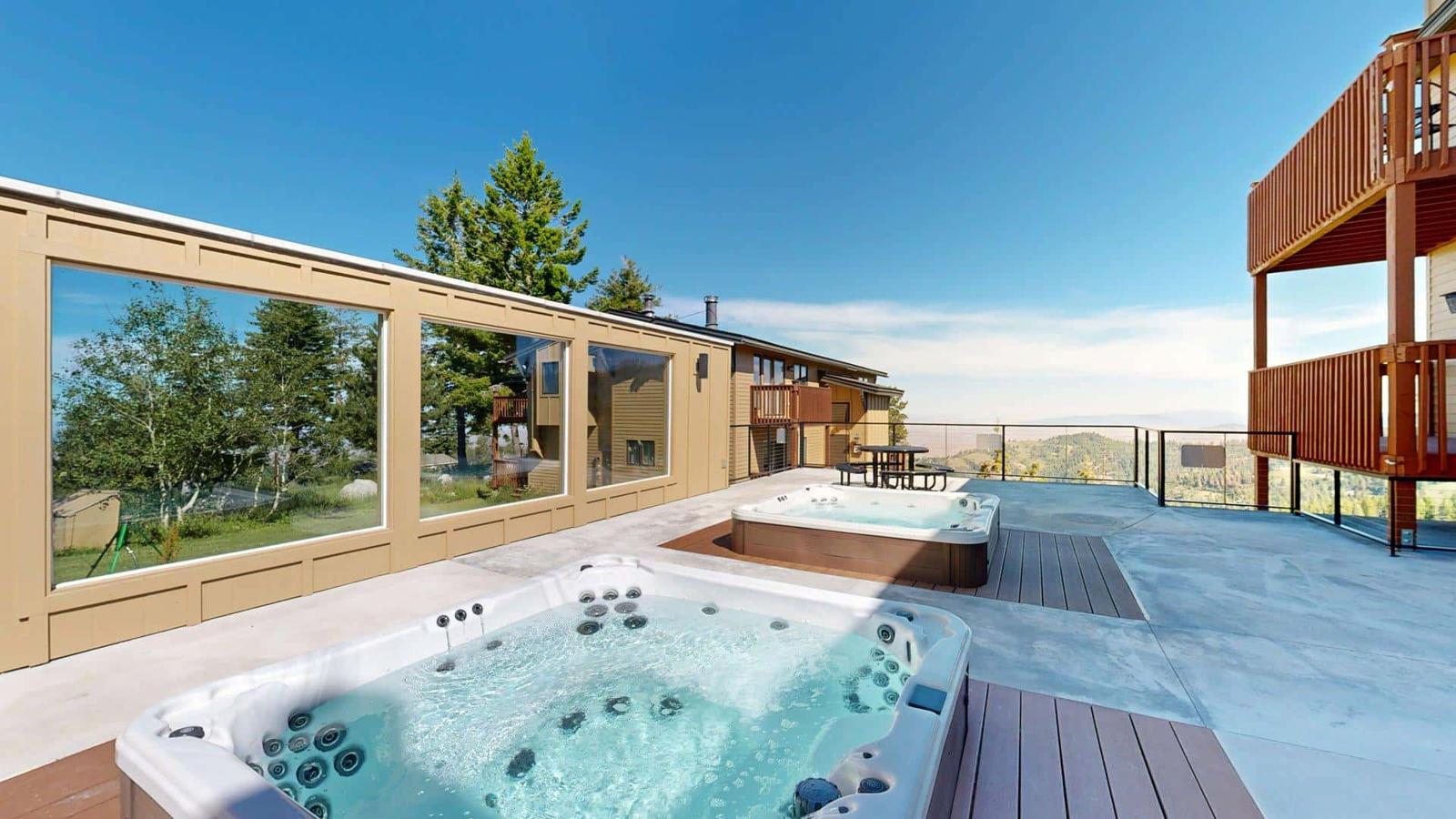 Ski-in Ski-Out Bogus Basin Condo with 2 Decks