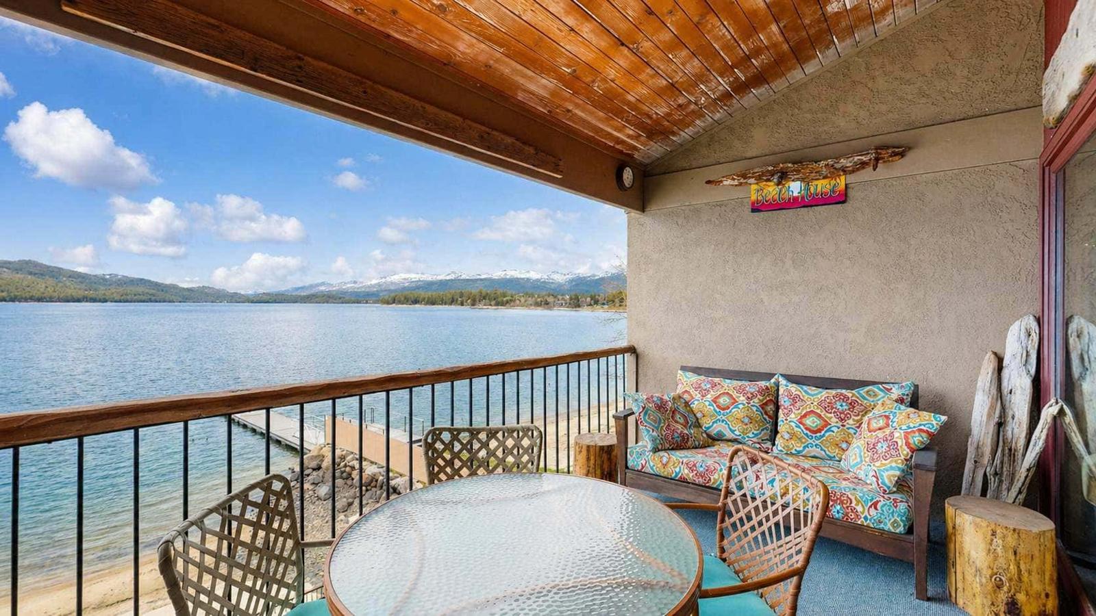 Condo, Lakefront, Beach Access