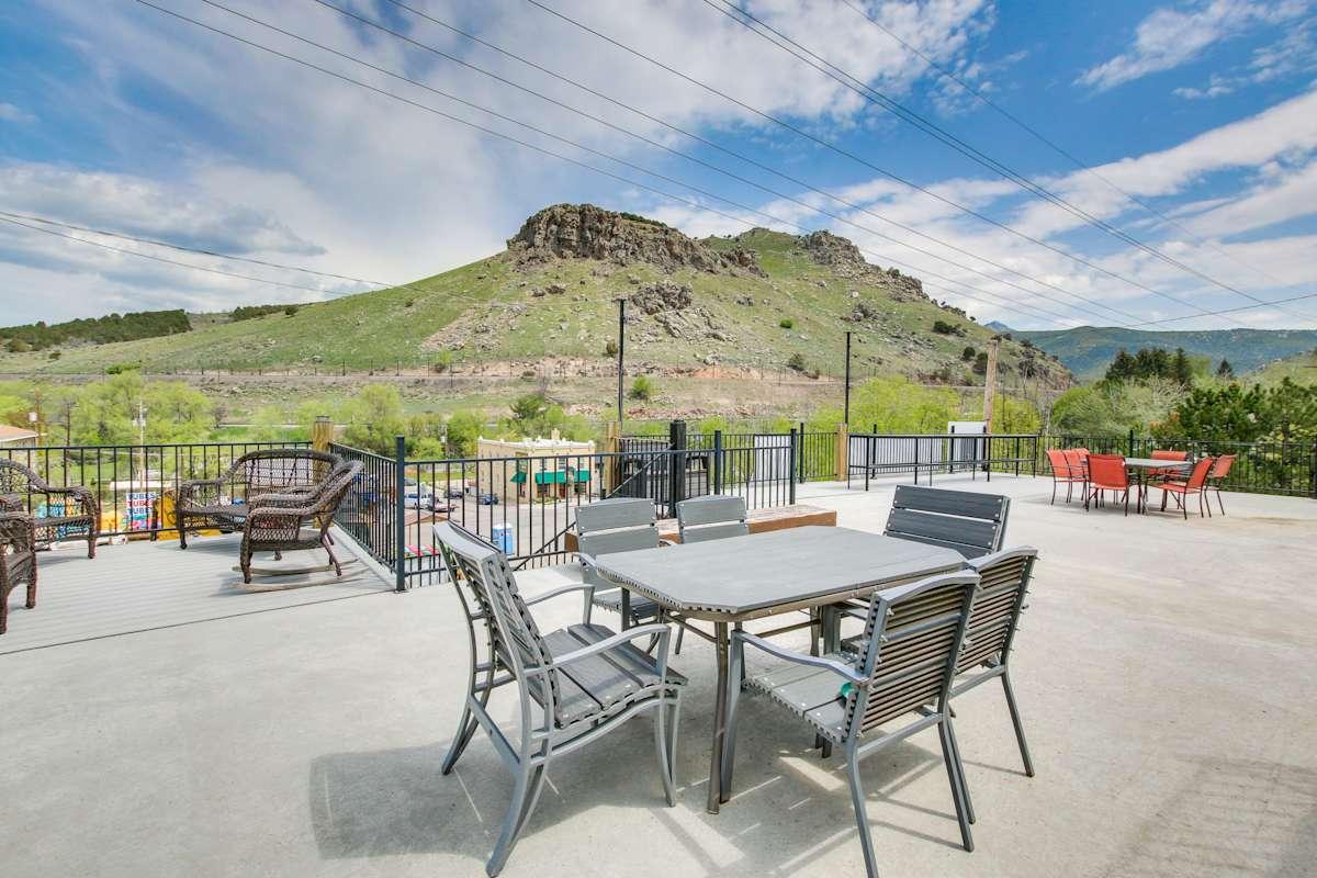 Central Lava Hot Springs Studio W Deck & Views!