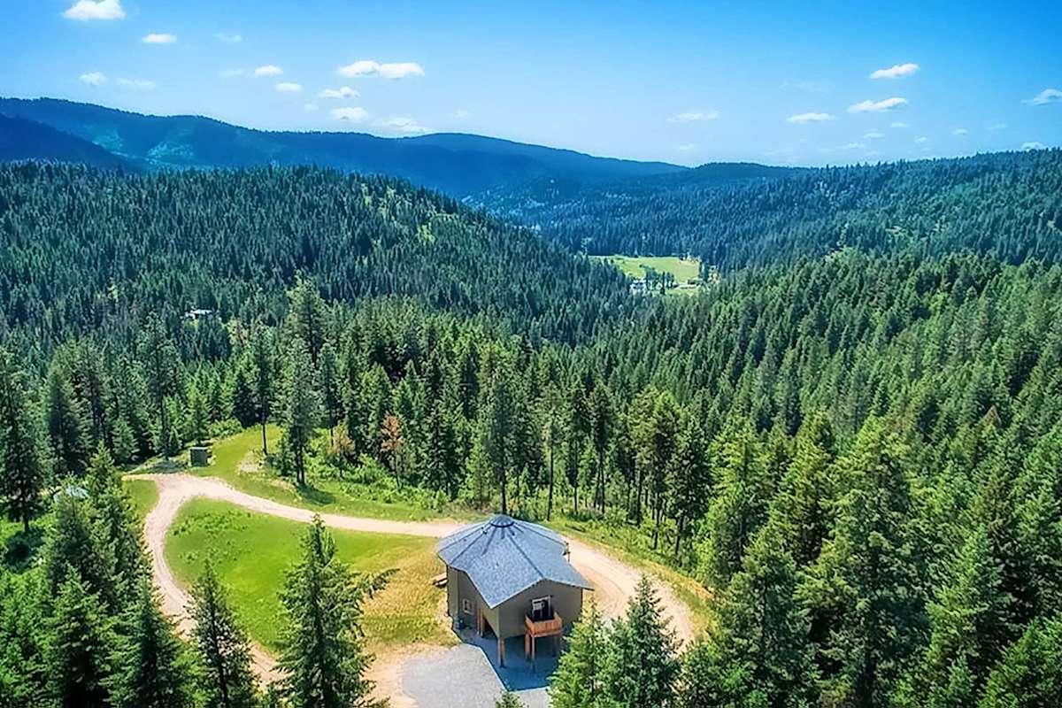 Unique 40 Acre Nature Retreat W Trails & Views!