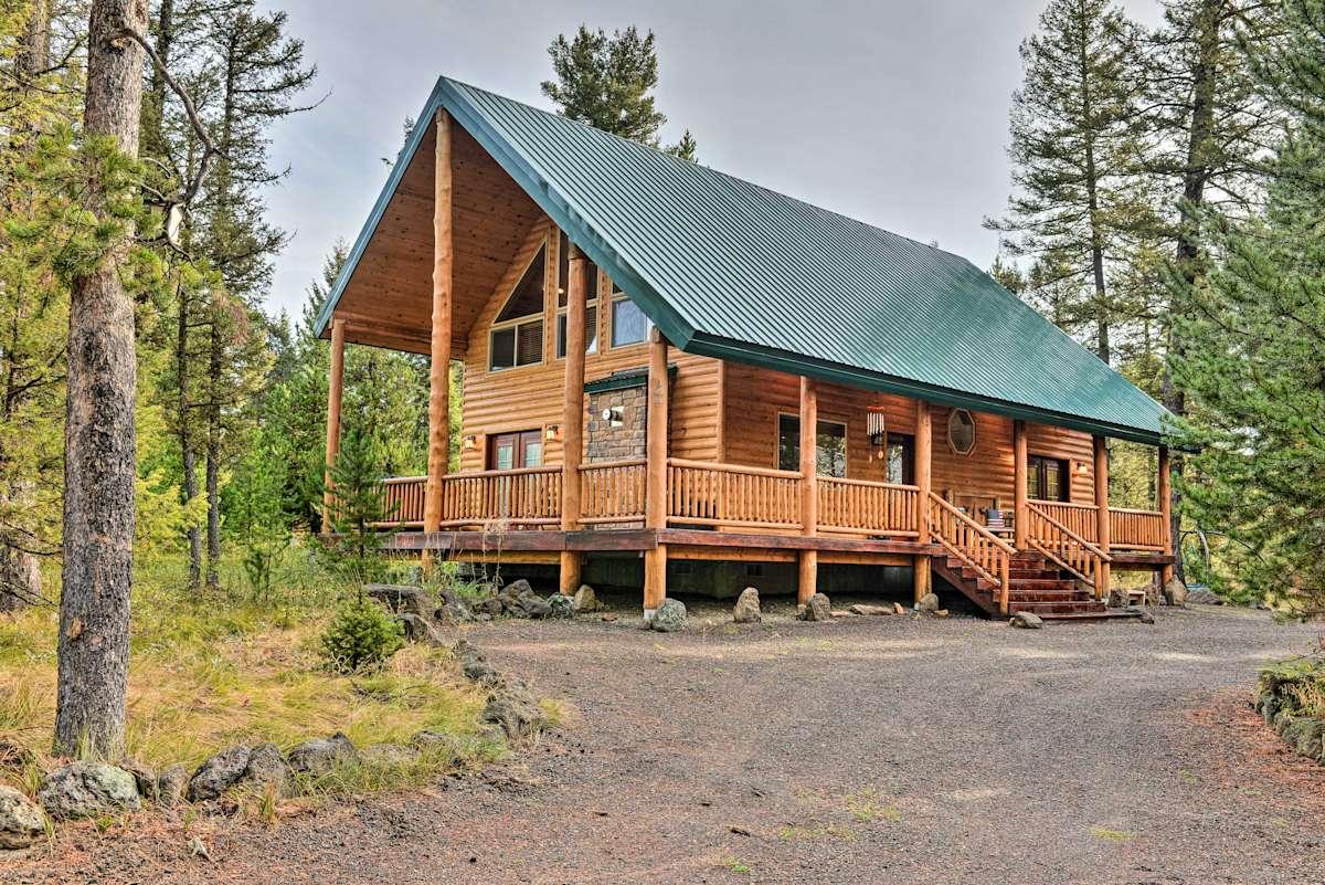 Island Park Cabin W Stunning Forest Views!