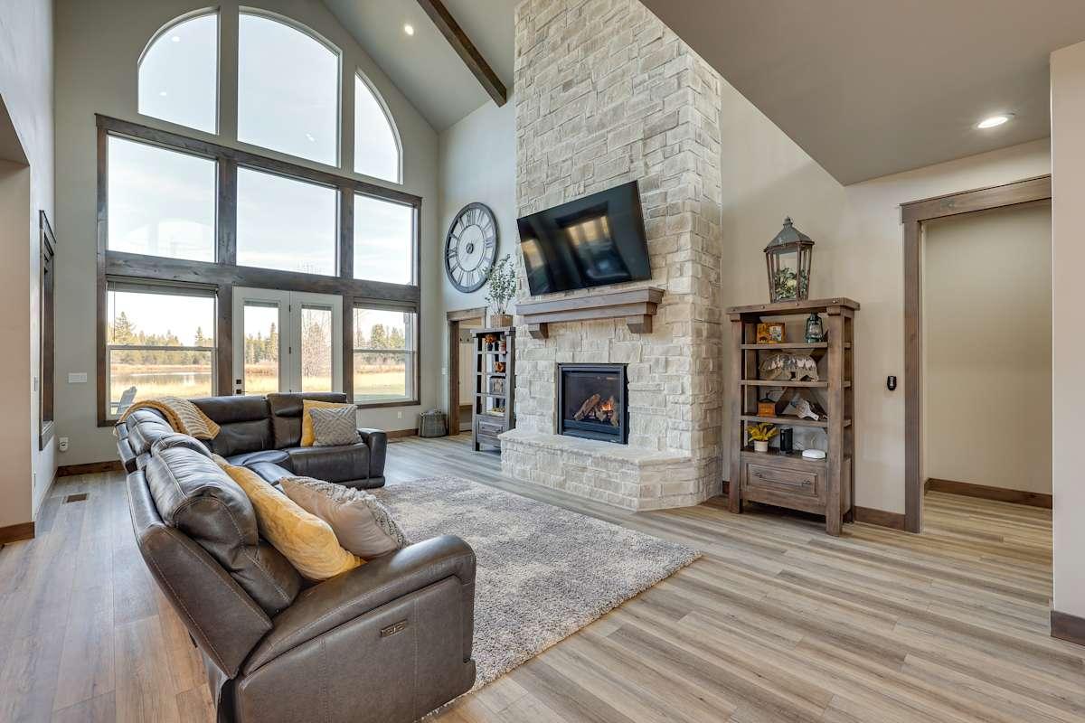 Spacious Home W Private Lake Access!