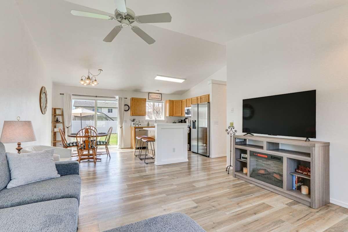 Charming Home W Patio: 3 Mi to Lake!
