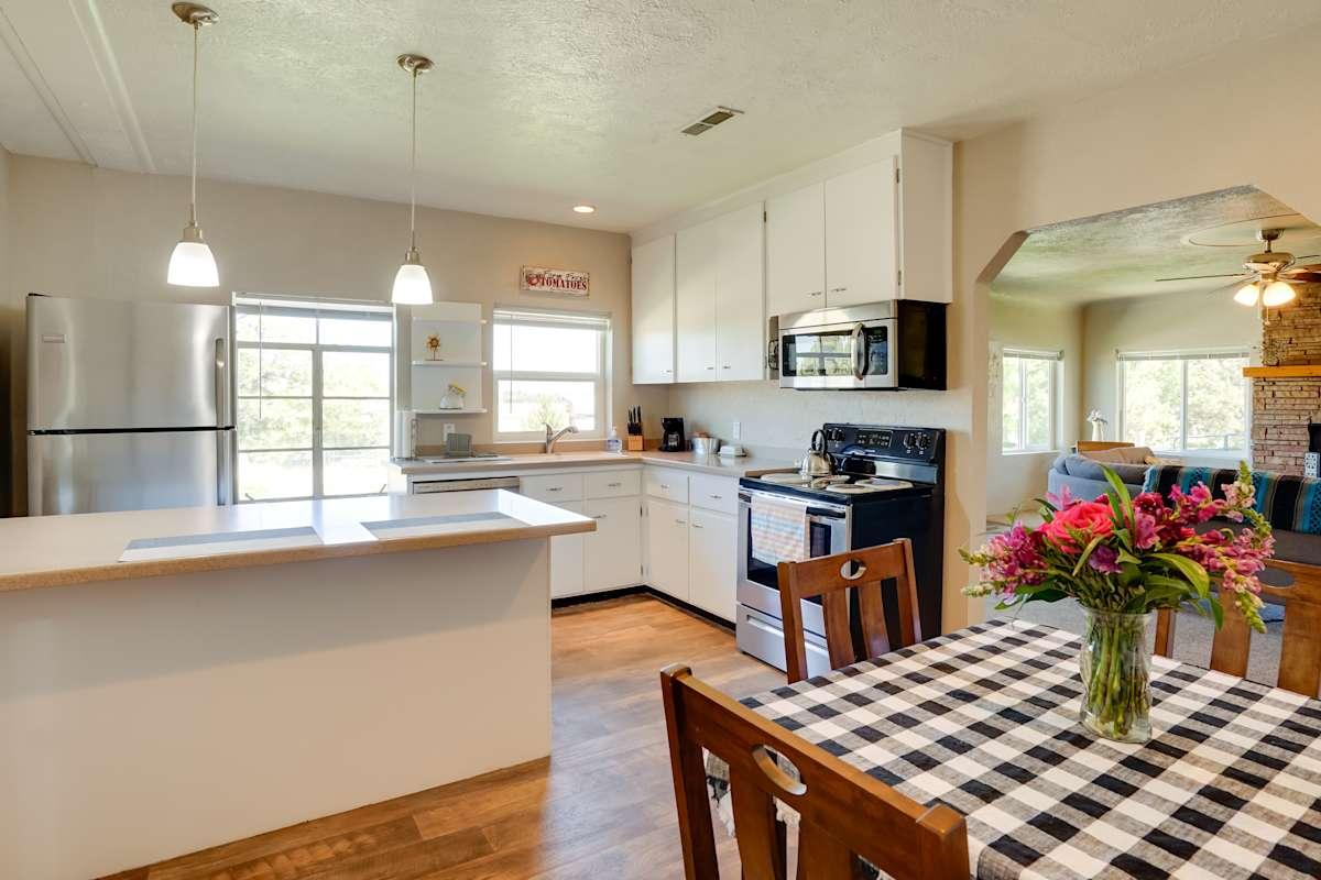 Charming Emmett Home W Patio - 14 Mi to Reservoir