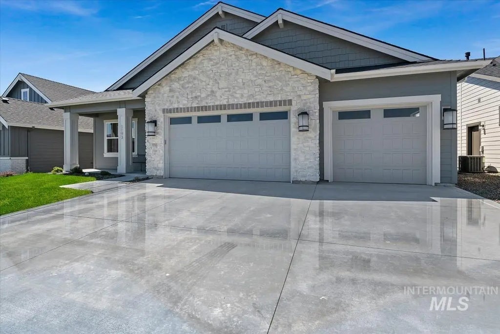 6696-w-sollas-dr home for sale Valnova Estates Eagle Idaho MLS photo 2