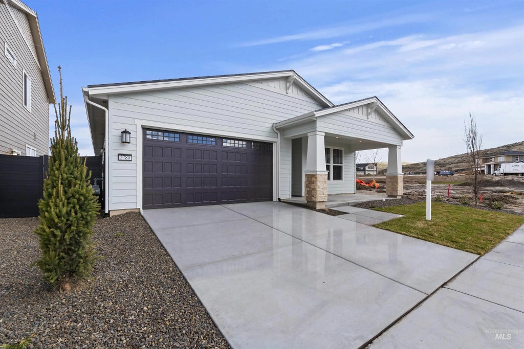 6124-n-arcinda-way home for sale Valnova Estates Eagle Idaho MLS photo 2