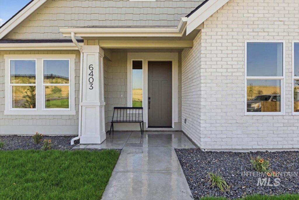 6403-n-barholm-ln home for sale Valnova Estates Eagle Idaho MLS photo 3