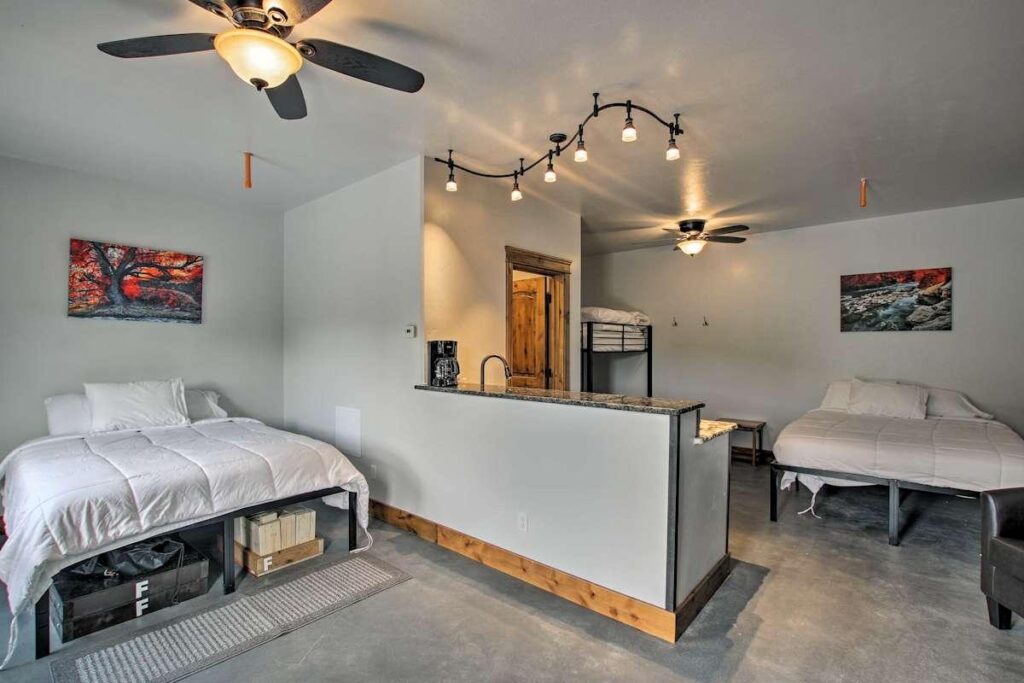 Modern Lava Hot Springs photo in Boise, Idaho