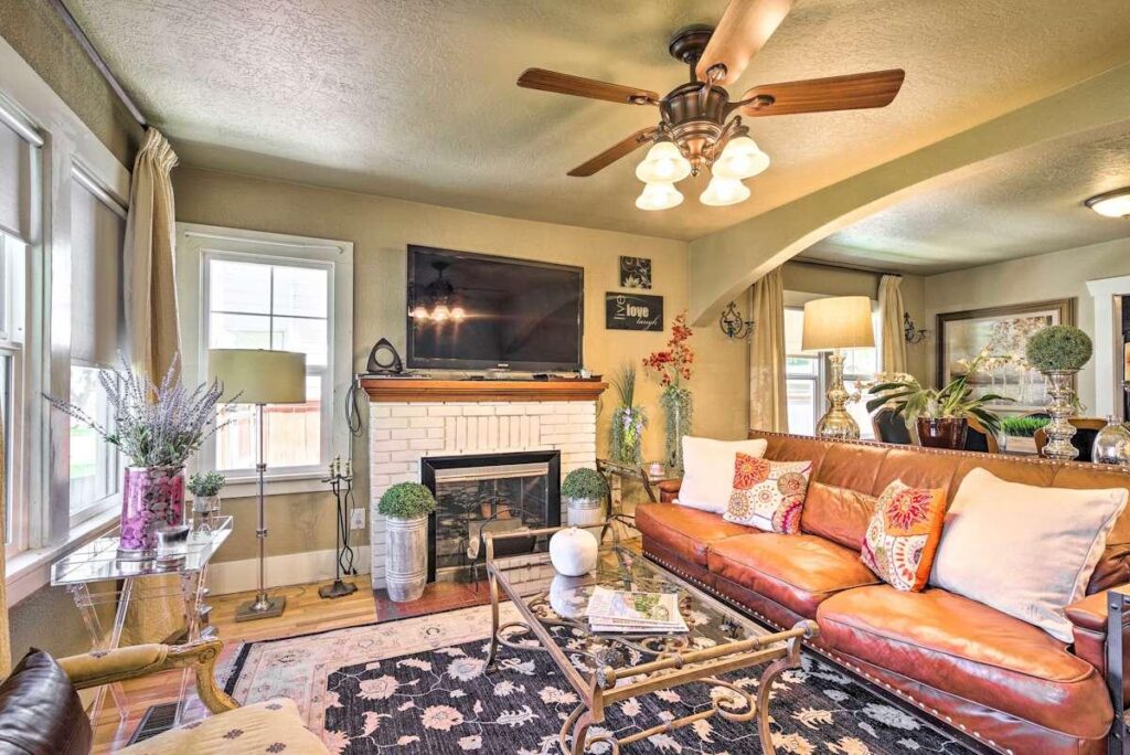 Charming Home Downtown Patio photo in Nampa, Idaho
