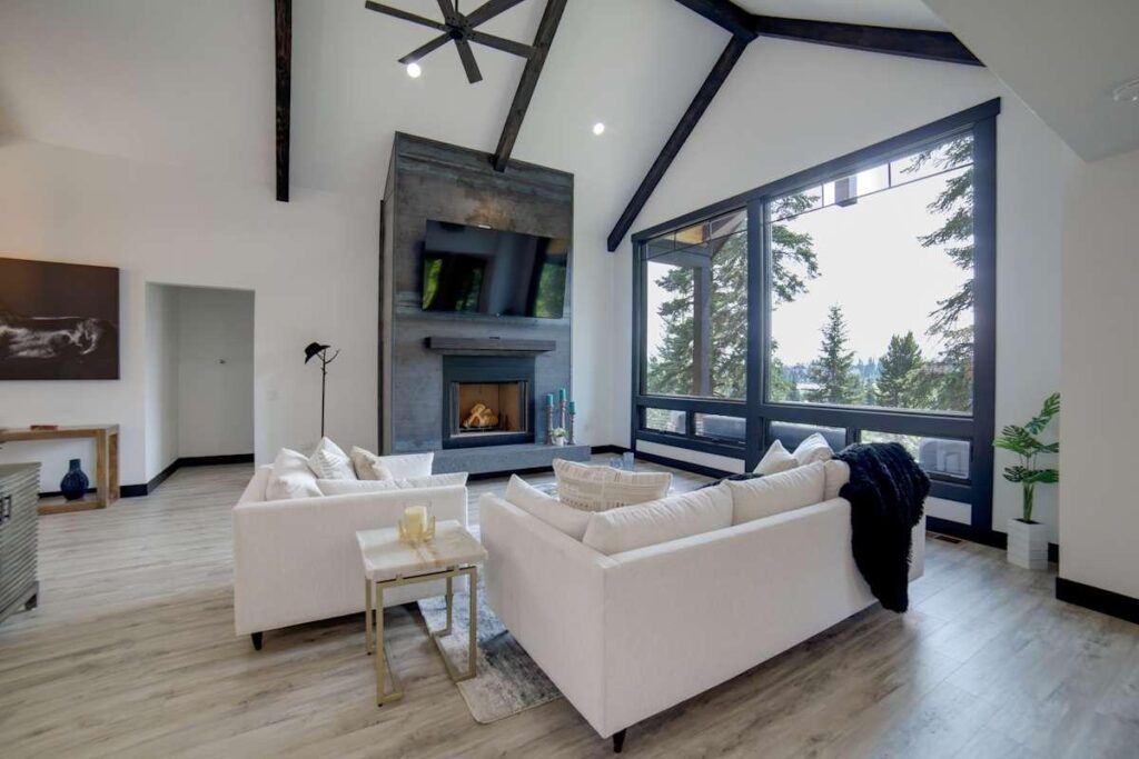Brand-New Luxury Estate Expansive photo in Boise, Idaho