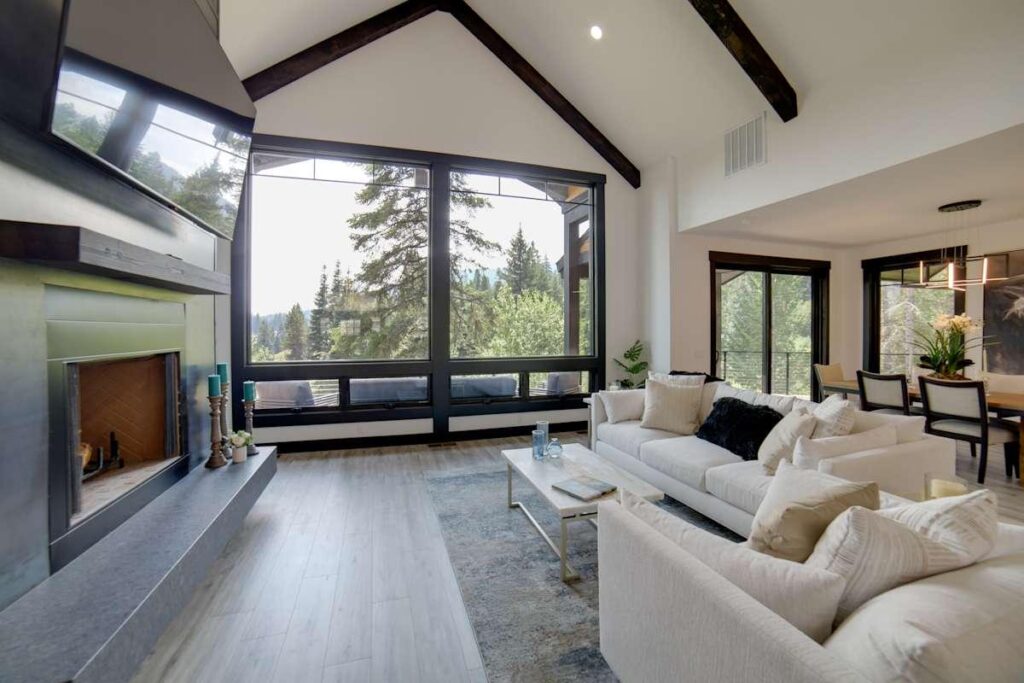 Brand-New Luxury Estate Expansive photo in Boise, Idaho