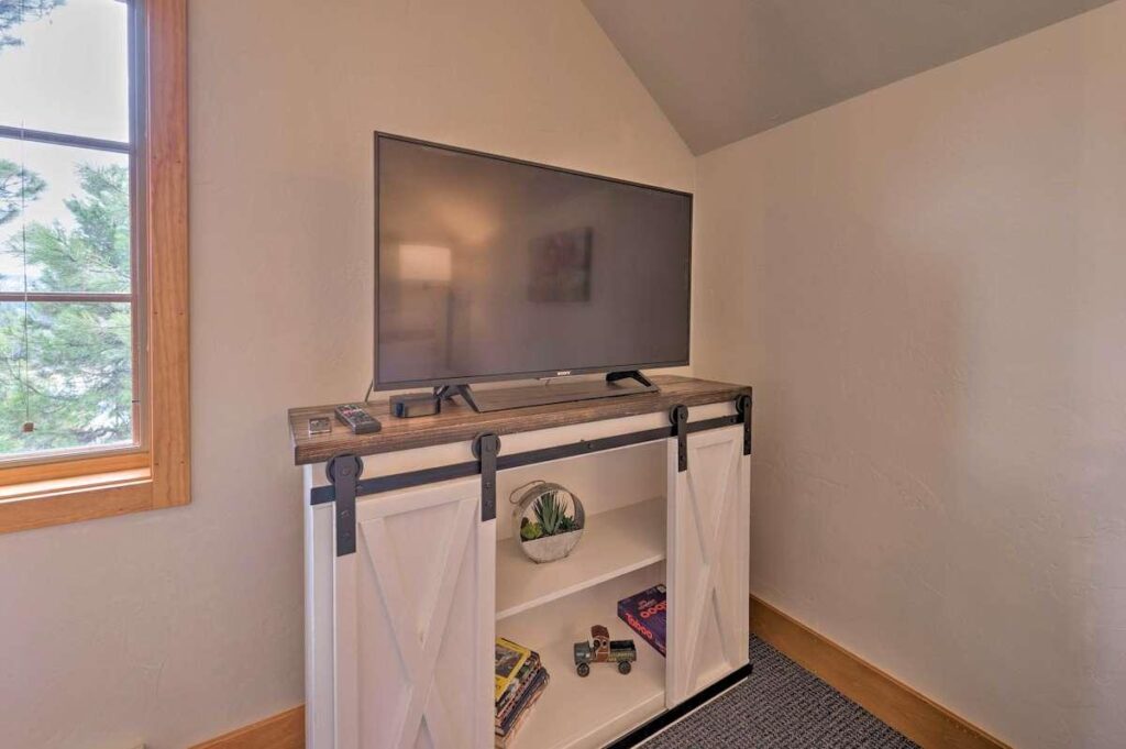 Private Apartment Mountain View photo in Boise, Idaho