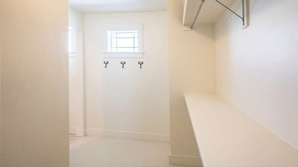 2635 Soulen Dr Emmett Idaho Highland furnished closet photo