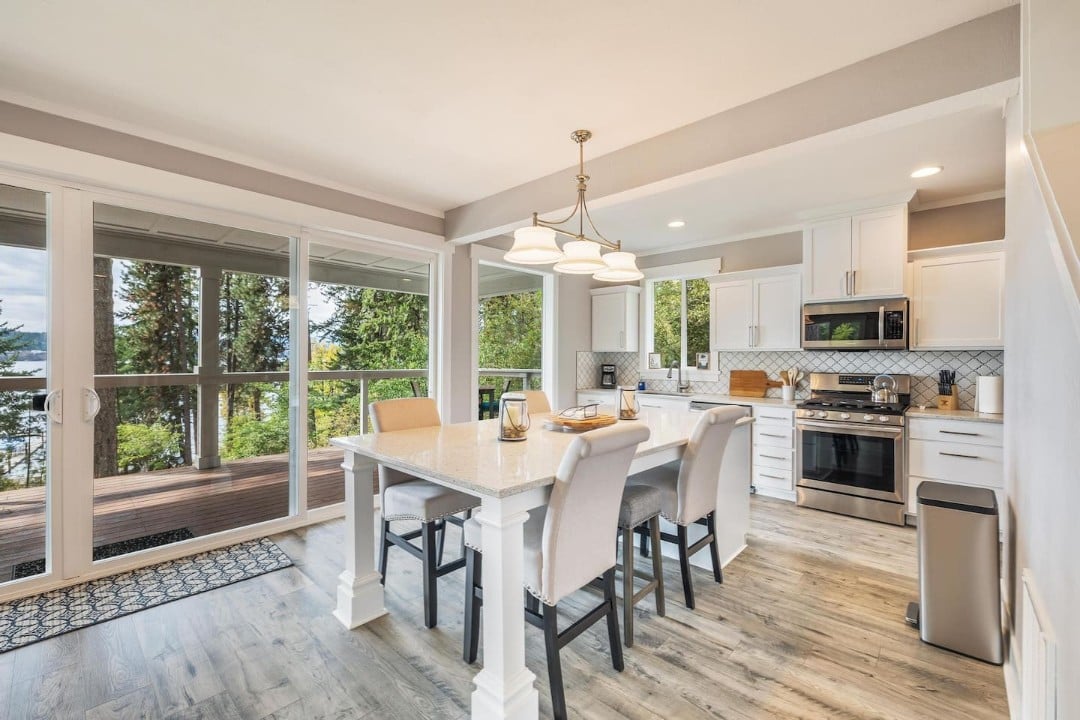 CDA Lake Access interior