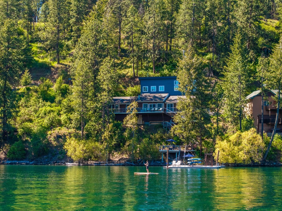 Hayden Lakefront Retreat interior