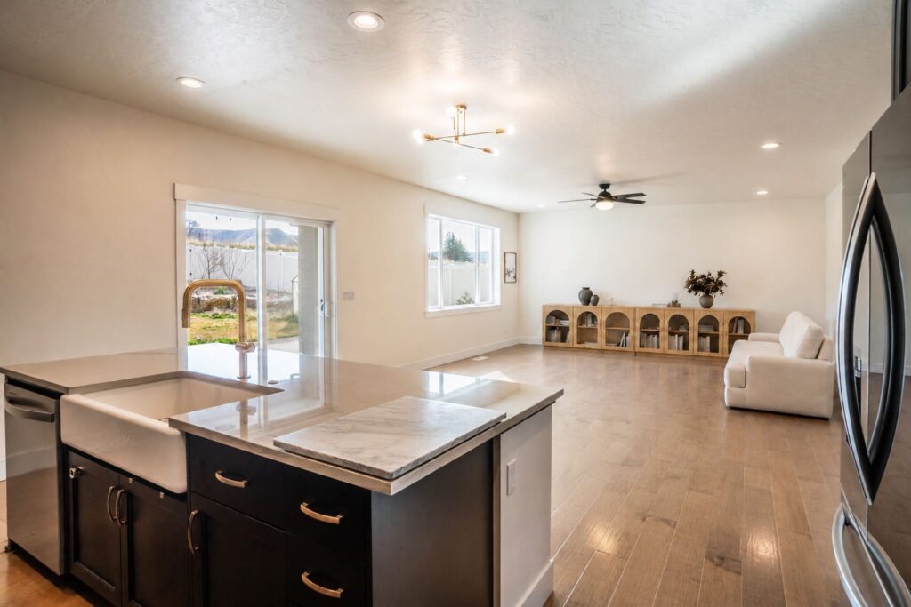 2635 Soulen Dr Emmett Idaho Highland furnished living photo