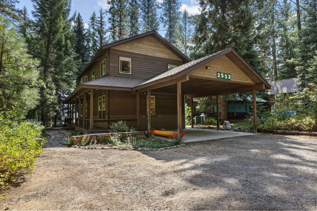 The Outpost vacation cabin McCall Idaho photo 4